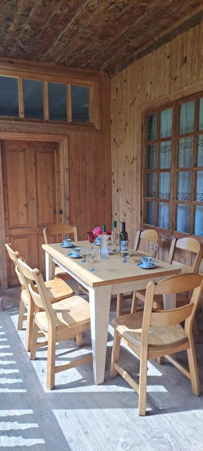 Guest House Lailashi Surmushi Exterior photo